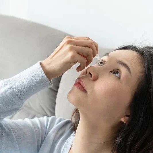 眼藥水開封後，應在一個月內盡快用完！專家提醒→