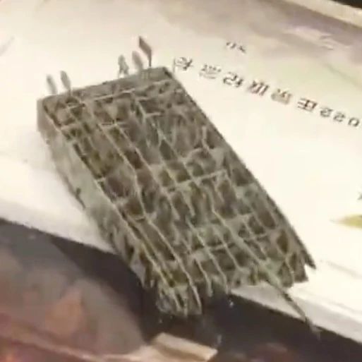 發錄取通知書送“坦克”~酷！