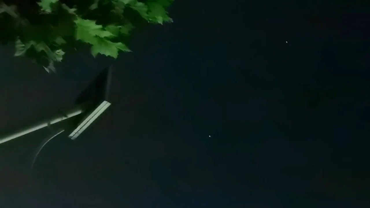 超激動！網友拍到中國空間站從頭頂飛過