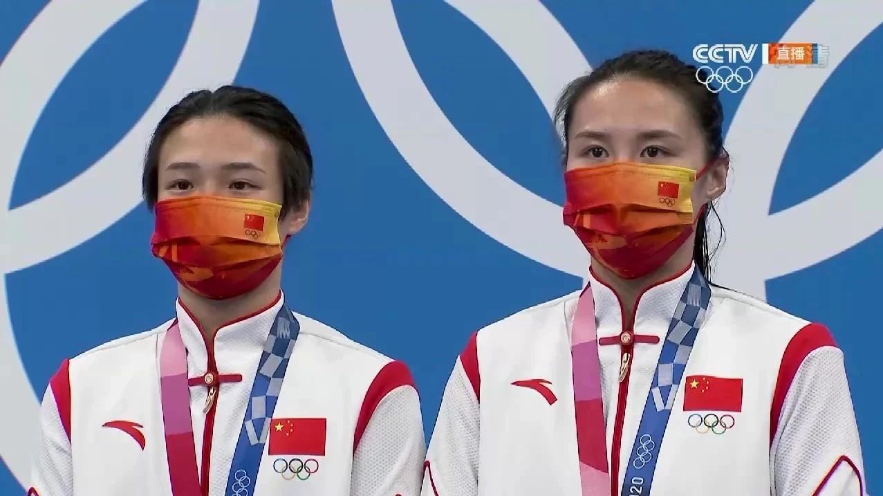 升國旗奏國歌！跳水夢之隊開門紅！