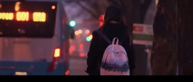 【心理短片】《灯火之下》：青少年抑郁，真的不是“戏多”！