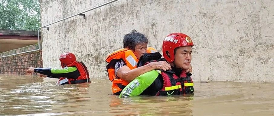 暴雨来袭  南阳消防抢险救援争分夺秒！