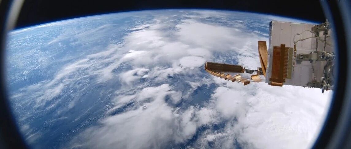 總票房突破2000萬！走進影院一起仰望星空